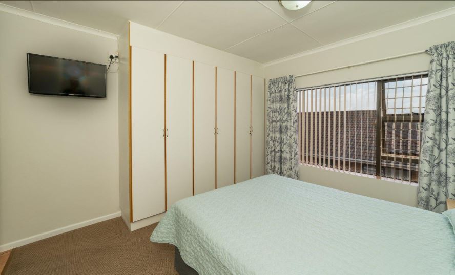 3 Bedroom Property for Sale in Hartenbos Central Western Cape